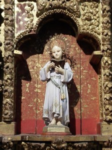Virgen Niña en el retablo de la Virgen del Rosario. Peraleda de la Mata.
