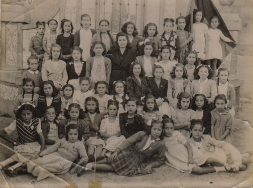 Dª Felicísima Camacho - 1948 mamá escuela