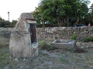 Pozo situado frente a Las Serillas, del similar aspecto al de El Cucurucho